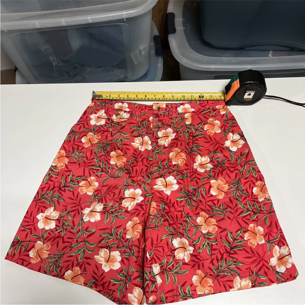 White Stag Floral Red Shorts Size 10 Fits Like A 6-8